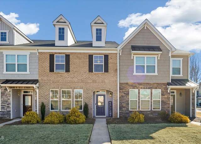Property at 5821 Crestlawn Ct, Pfafftown, NC 27040, 3 beds, 2.5 baths
