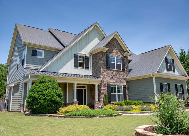 Property at 604 Nottely Pl, Cary, NC 27519, 5 beds, 3.5 baths