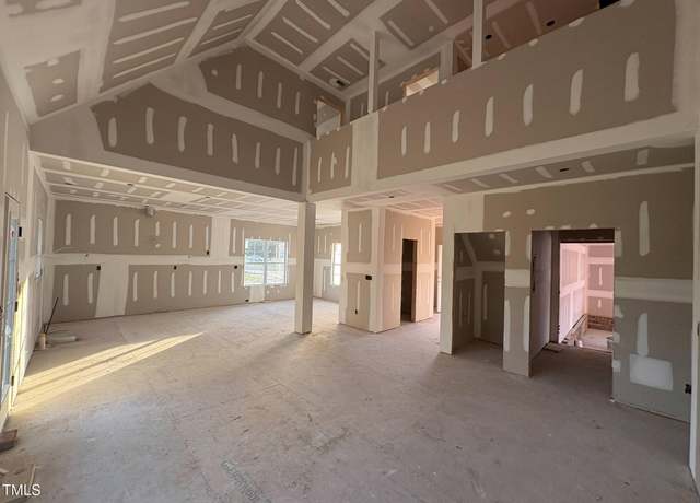 Property at 1611 S Old Carriage Rd, Rocky Mount, NC 27804, 3 beds, 2.5 baths