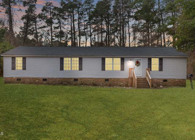 Property at 550 Old Mail Rd, Southern Pines, NC 28387, 3 beds, 2 baths