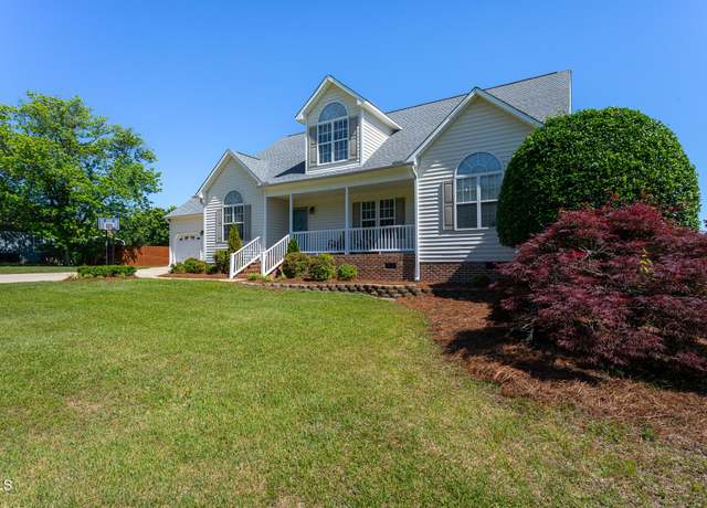 Property at 1009 Open Field Dr, Garner, NC 27529, 3 beds, 2.5 baths