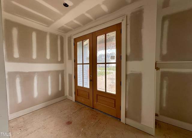 Property at 240 Noramac Ct, Selma, NC 27576, 4 beds, 2.5 baths