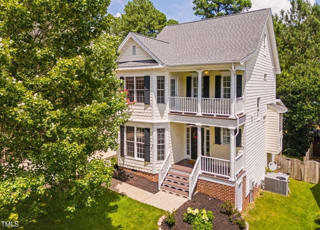 Property at 516 Vatersay Dr, Apex, NC 27502, 4 beds, 2.5 baths