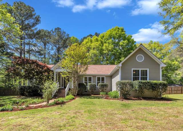 Property at 1318 Indian Camp Rd, Chapel Hill, NC 27516, 3 beds, 2 baths