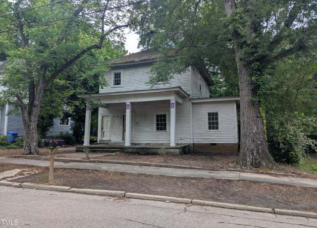 Property at 207 Bruton St W, Wilson, NC 27893, 4 beds, 2 baths