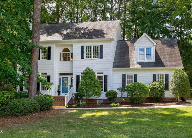 Property at 1000 Inglenook Pl, Apex, NC 27502, 4 beds, 2.5 baths
