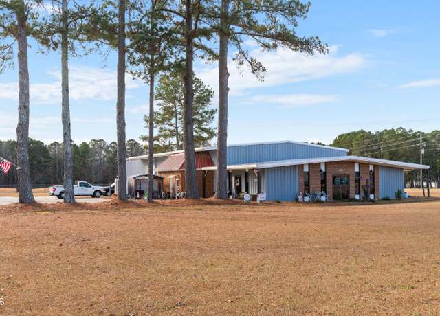 Property at 124 Don Ron Rd, Erwin, NC 28339, 3 beds, 3 baths