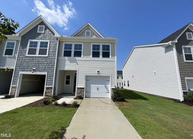 Property at 239 Paramount Dr, Smithfield, NC 27577, 3 beds, 2.5 baths