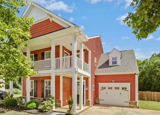 Property at 285 Tuscarora Ln, Clayton, NC 27520, 3 beds, 2.5 baths