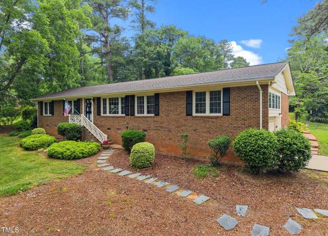 Property at 1605 Beechwood Dr, Raleigh, NC 27609, 3 beds, 2 baths