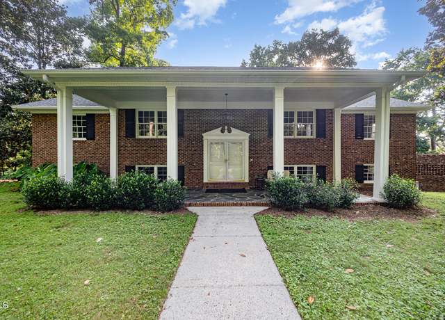 Property at 239 Country Club Dr, Durham, NC 27712, 3 beds, 3.5 baths