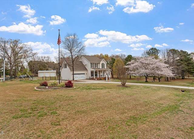Property at 15 Longwood Dr, Youngsville, NC 27596, 3 beds, 2.5 baths