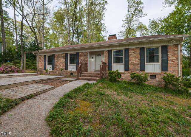 Property at 6813 W Lake Anne Dr, Raleigh, NC 27612, 3 beds, 2 baths