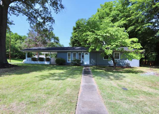 Property at 722 Orchard Dr, Graham, NC 27253, 3 beds, 2 baths