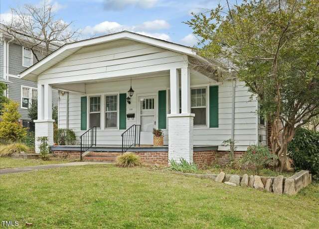 Property at 1628 Park Dr, Raleigh, NC 27605, 3 beds, 1 bath