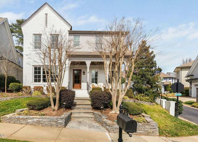 Property at 543 Guilford Cir, Raleigh, NC 27608, 4 beds, 3.5 baths