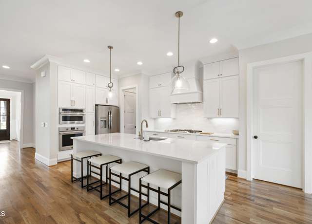 Property at 912 Lily Claire Ln, Fuquay Varina, NC 27526, 4 beds, 4.5 baths