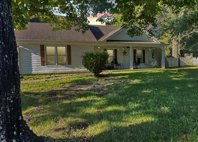 Property at 105 W Franklin St, Youngsville, NC 27596, 3 beds, 2 baths