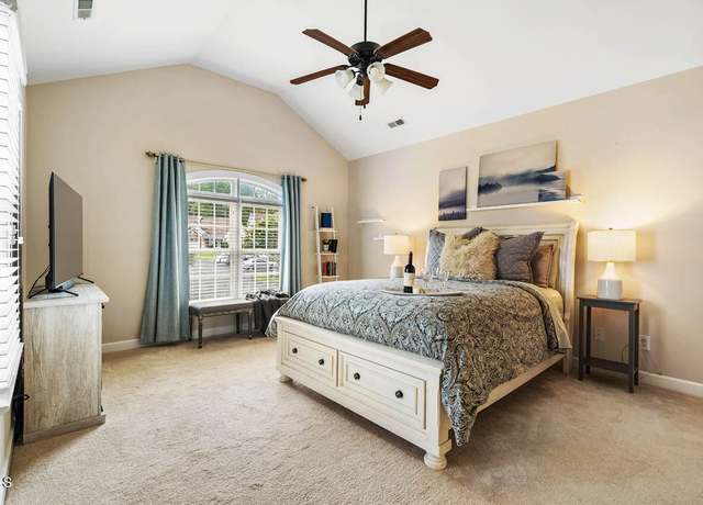 Property at 5515 S Roxboro St #4, Durham, NC 27713, 3 beds, 2.5 baths