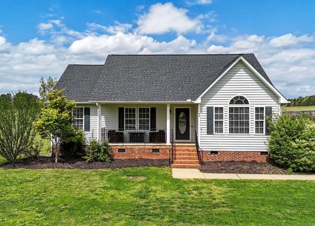 Property at 82 Sommerset Dr, Clayton, NC 27520, 3 beds, 2 baths
