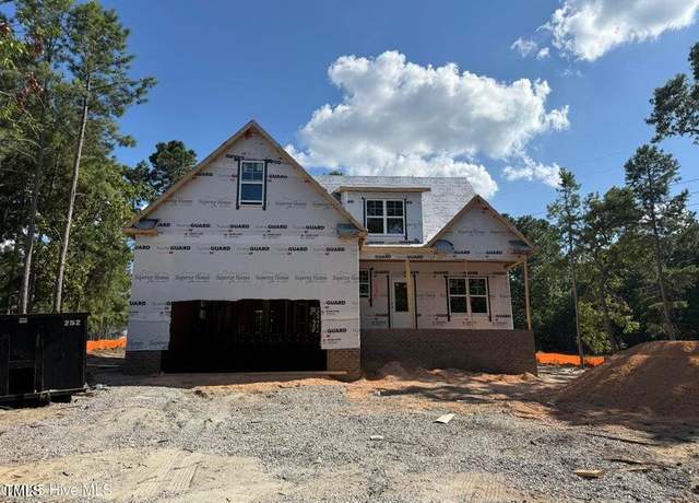 Property at 9 Tull Ln, Pinehurst, NC 28374, 4 beds, 2.5 baths