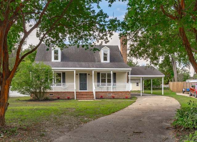 Property at 513 Derby Pl, Zebulon, NC 27597, 3 beds, 2 baths