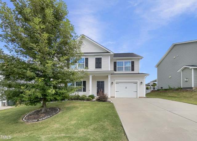 Property at 737 Lakemont Dr, Clayton, NC 27520, 4 beds, 2.5 baths