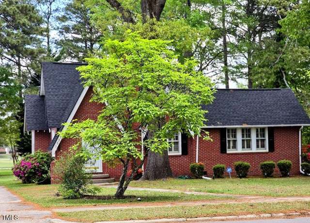 Property at 1522 W Thomas St, Rocky Mount, NC 27804, 4 beds, 1.5 baths