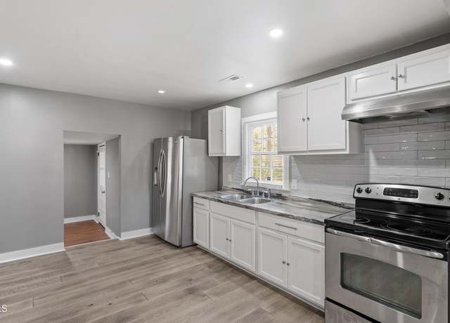 Property at 1103 Gaston St, Smithfield, NC 27577, 3 beds, 1 bath