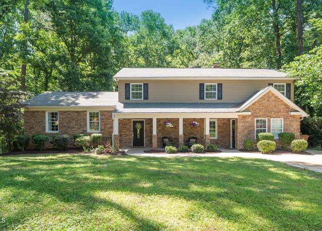 Property at 1015 Manchester Dr, Cary, NC 27511, 6 beds, 4.5 baths