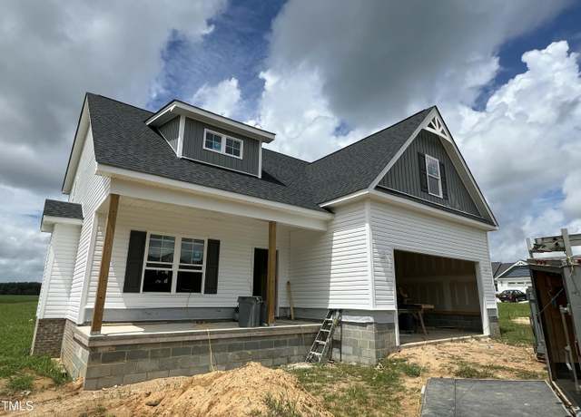 Property at 101 Baileys Pl, Pikeville, NC 27863, 3 beds, 2.5 baths