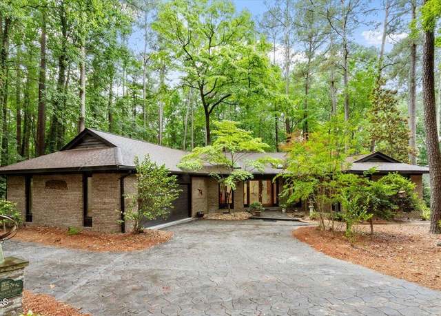 Property at 109 Loch Haven Ln, Cary, NC 27518, 3 beds, 2.5 baths