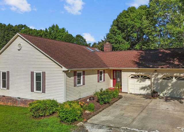 Property at 2257 Delaney Dr, Burlington, NC 27215, 3 beds, 2 baths
