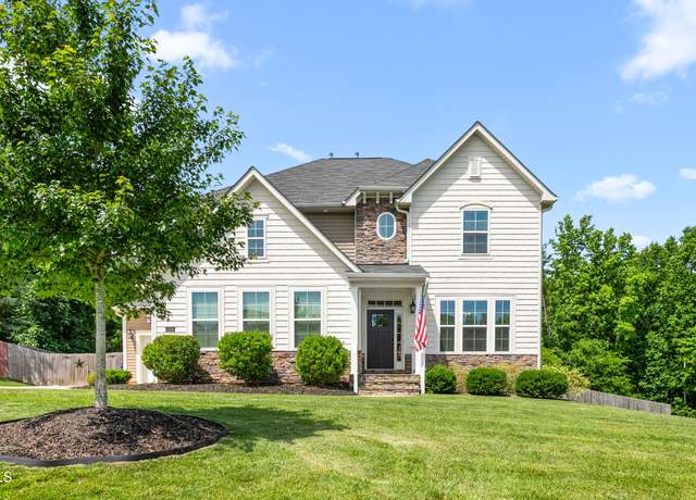 Property at 1154 Yorkshire Dr, Burlington, NC 27215, 4 beds, 3 baths