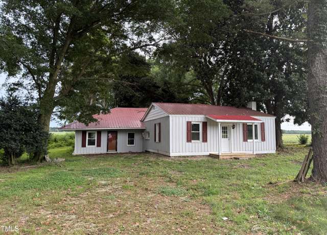 Property at 340 Jones Rd, Newton Grove, NC 28366, 2 beds, 2 baths