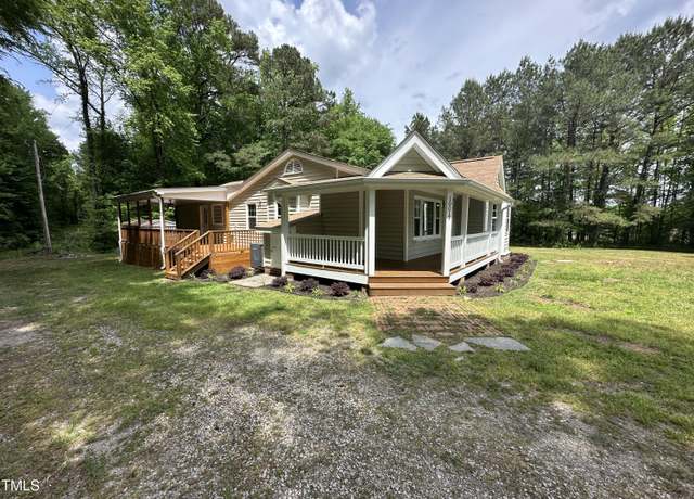Property at 10017 Oakley Rd, Zebulon, NC 27597, 3 beds, 2 baths