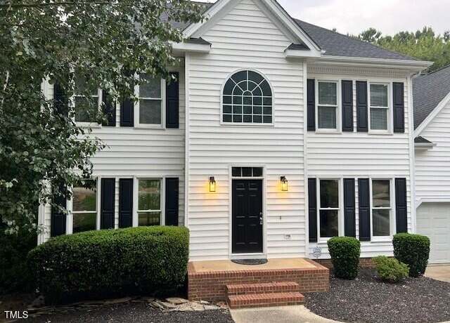 Property at 725 Littleleaf Ct, Holly Springs, NC 27540, 3 beds, 2.5 baths