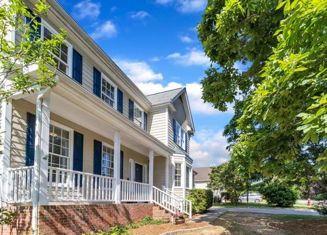 Property at 206 Wagon Trail Dr, Cary, NC 27513, 4 beds, 2.5 baths