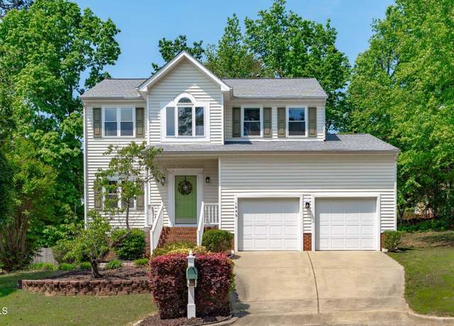 Property at 1095 Vauxhall Dr, Apex, NC 27502, 3 beds, 2.5 baths
