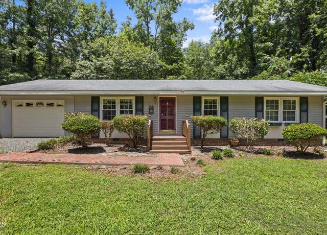 Property at 18 Red Pine Rd, Chapel Hill, NC 27516, 3 beds, 1.5 baths