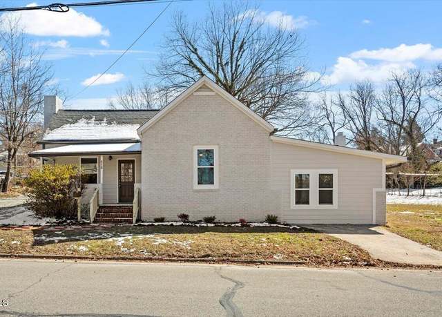 Property at 410 N Lamar St, Roxboro, NC 27573, 3 beds, 1 bath