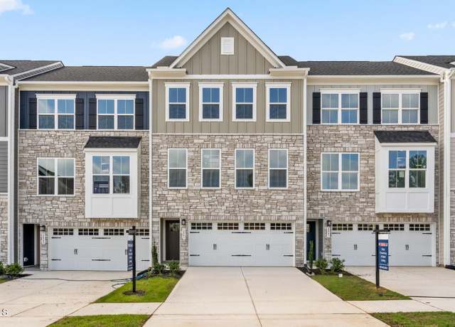 Property at 2885 Foster Woods Dr, Apex, NC 27502, 4 beds, 3.5 baths