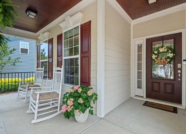 Property at 1612 Old Bramble Ln, Fuquay Varina, NC 27526, 4 beds, 2.5 baths
