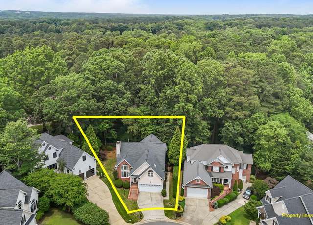 Property at 6728 Pointe Vista Cir, Raleigh, NC 27615, 4 beds, 3.5 baths