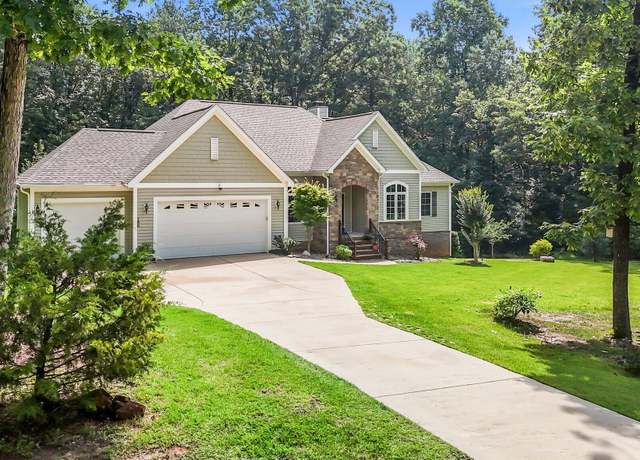 Property at 186 Ross Dr, Pittsboro, NC 27312, 4 beds, 2.5 baths