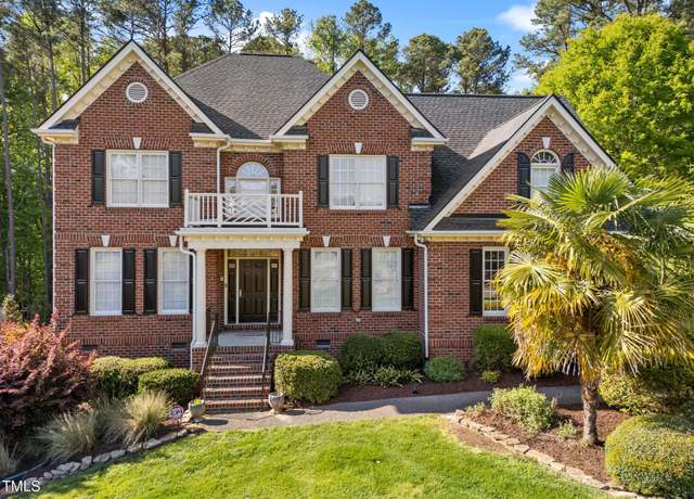 Property at 5016 Dillswood Ln, Raleigh, NC 27606, 3 beds, 2.5 baths