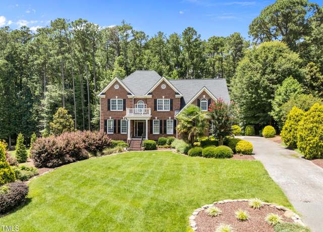 Property at 5016 Dillswood Ln, Raleigh, NC 27606, 3 beds, 2.5 baths