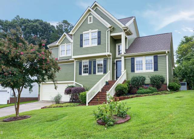 Property at 5304 Bentgrass Dr, Raleigh, NC 27610, 4 beds, 2.5 baths