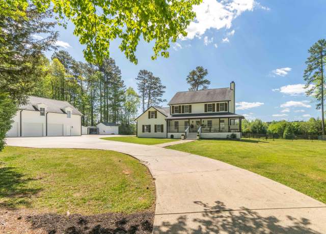 Property at 3010 Blueberry Ln, Chapel Hill, NC 27516, 3 beds, 2.5 baths