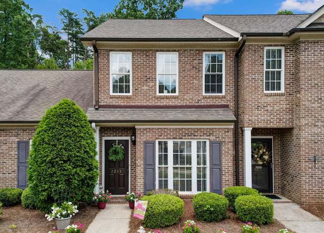 Property at 2213 St. James Dr, Reidsville, NC 27320, 2 beds, 2.5 baths